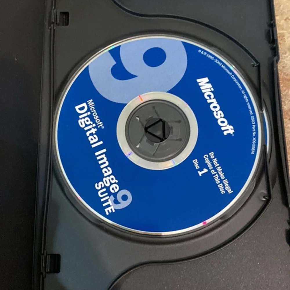 Microsoft Digital Image Suite 9 2‎ disc set